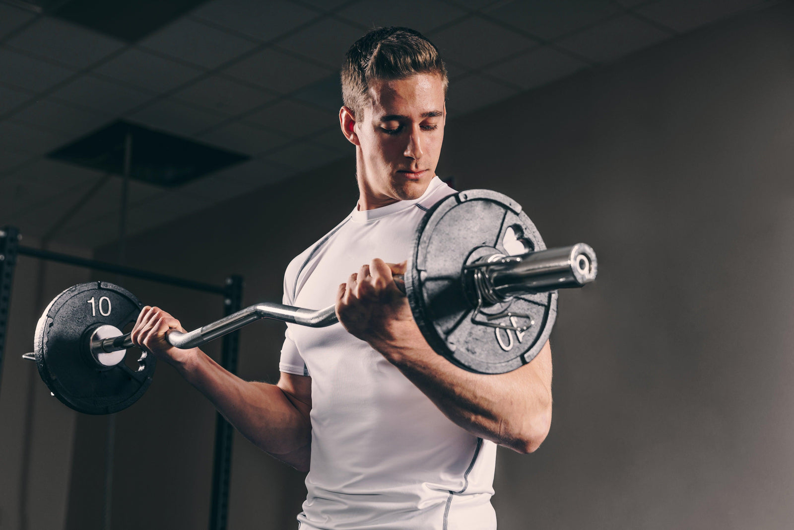 Man lifting weights